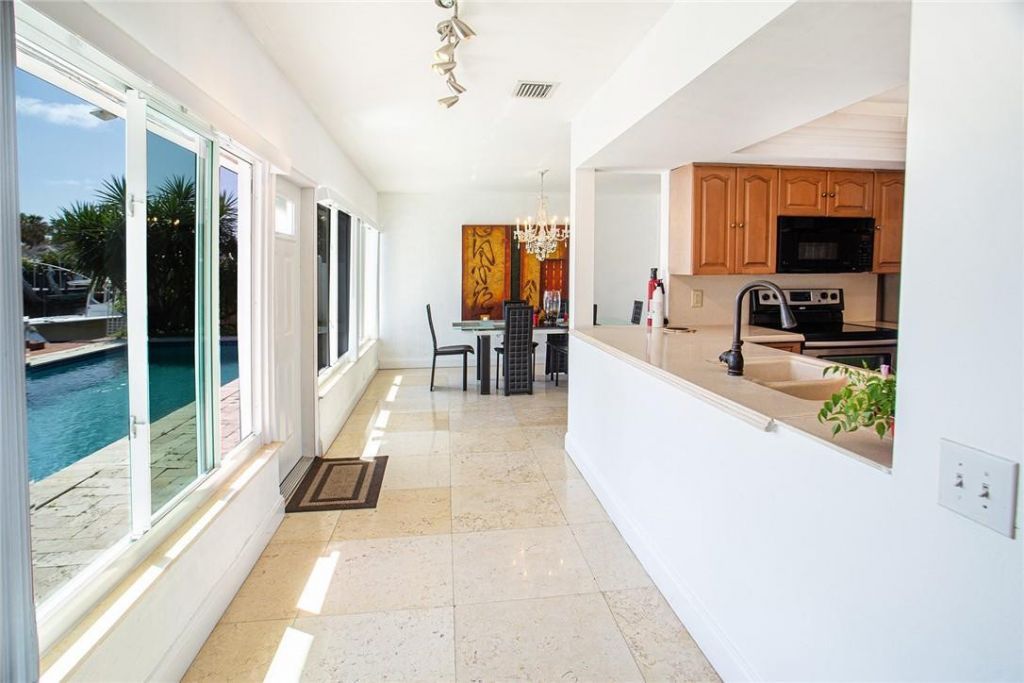360 SE 12th Avenue, Pompano Beach, FL 33060 Photo
