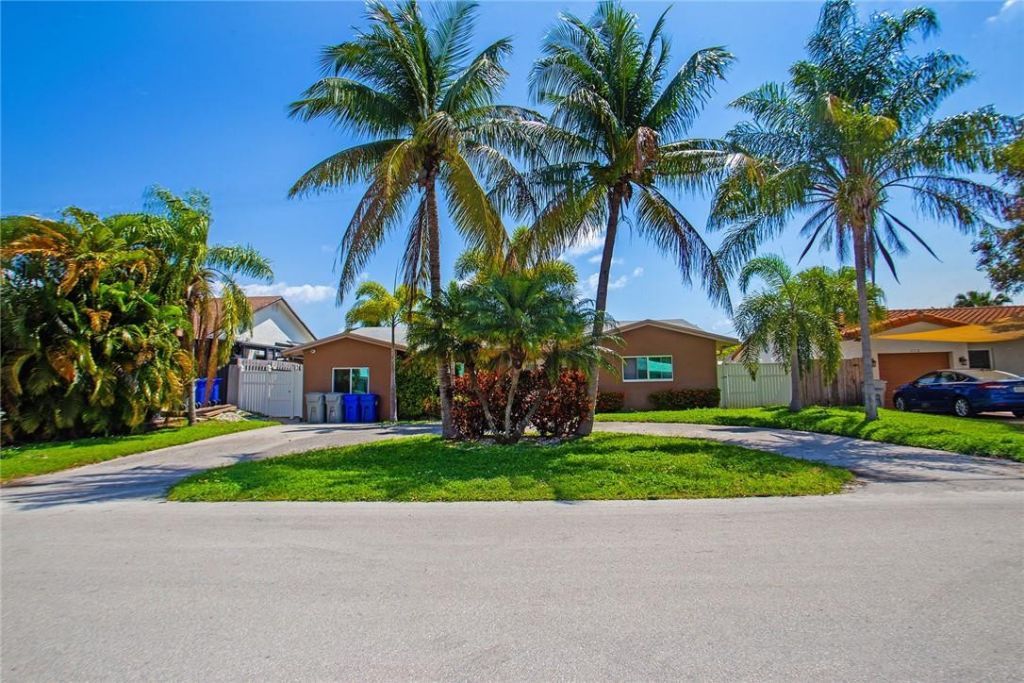 360 SE 12th Avenue, Pompano Beach, FL 33060 Photo