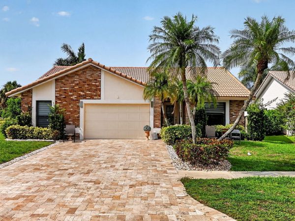 10065 Camelback Lane, Boca Raton, FL 33498