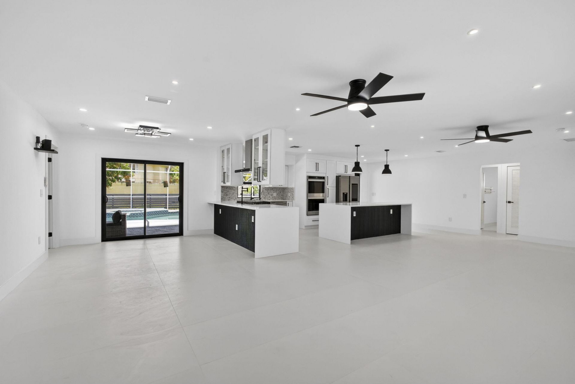 8111 W Lake Drive, Lake Clarke Shores, FL 33406 Photo