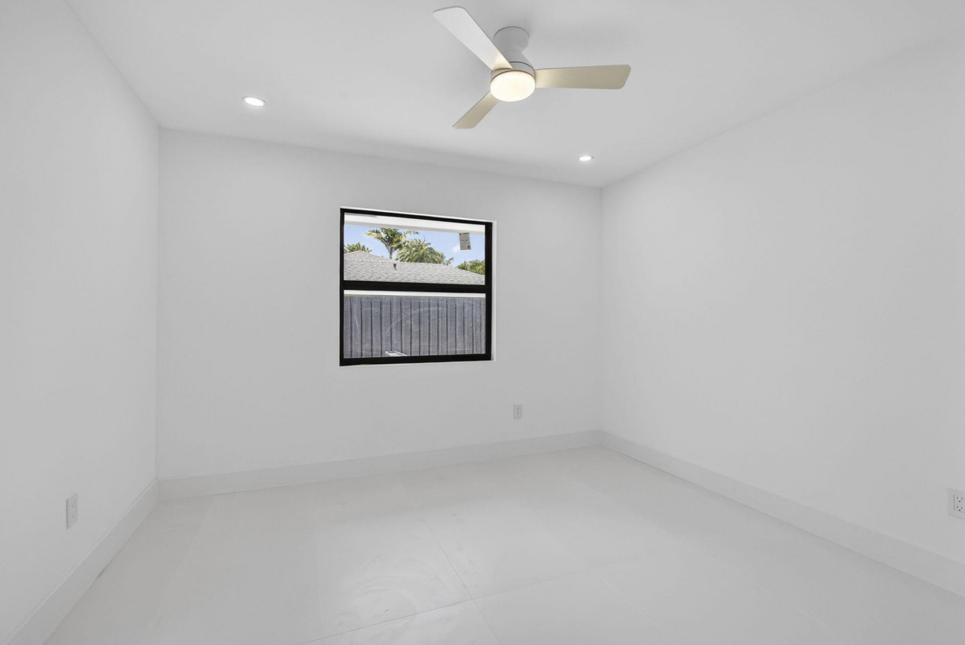 8111 W Lake Drive, Lake Clarke Shores, FL 33406 Photo