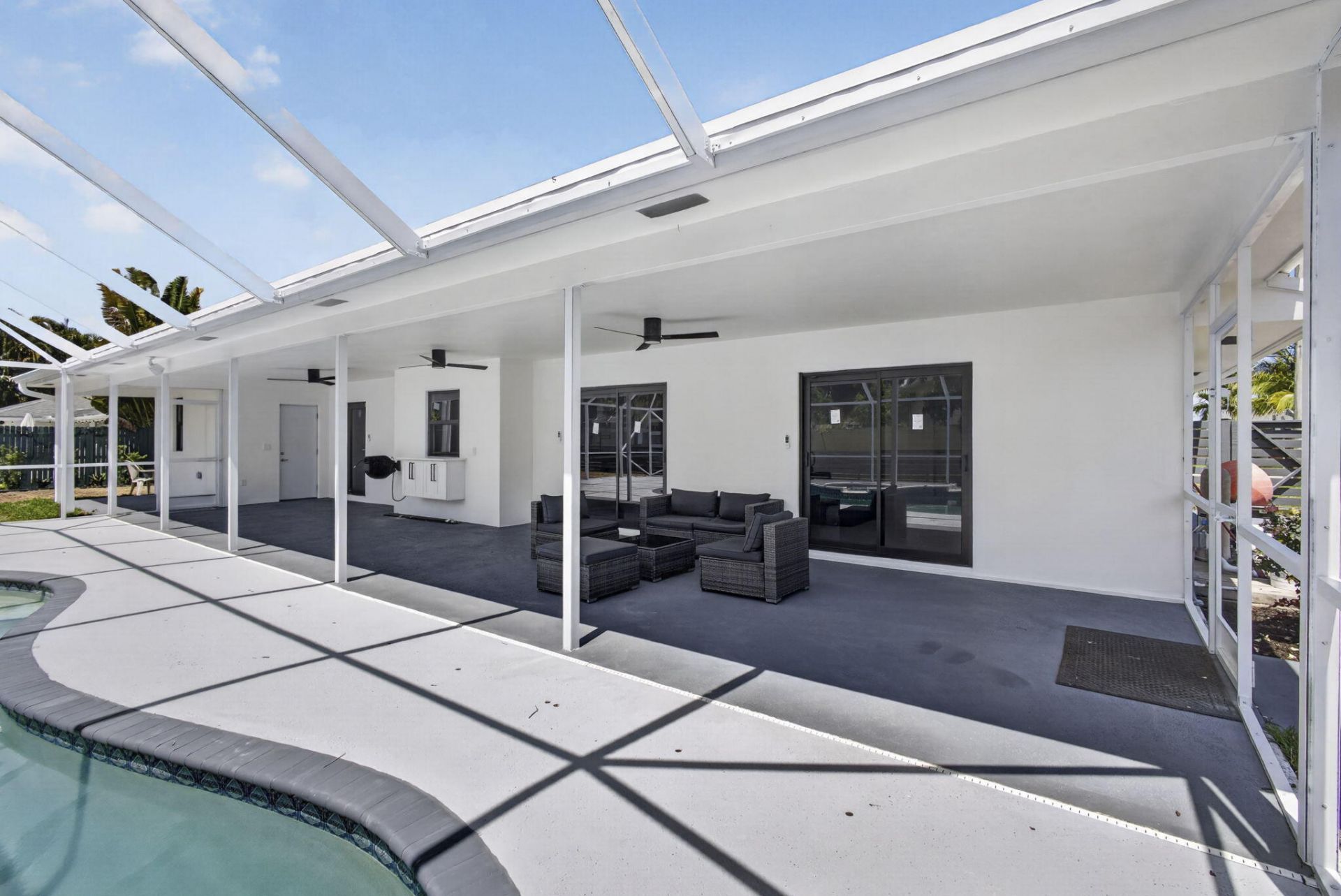 8111 W Lake Drive, Lake Clarke Shores, FL 33406 Photo