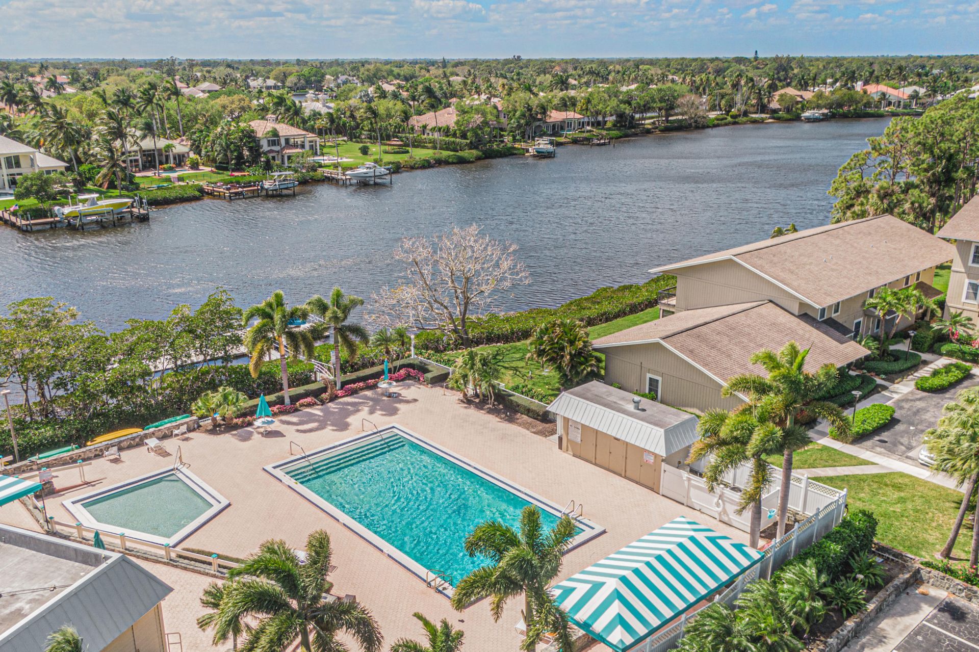 18560 SE Wood Haven Lane, Unit G, Jupiter, FL 33469 Photo