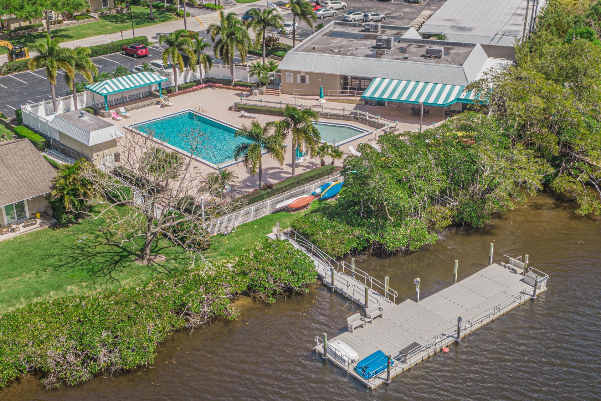 18560 SE Wood Haven Lane, Unit G, Jupiter, FL 33469 Photo