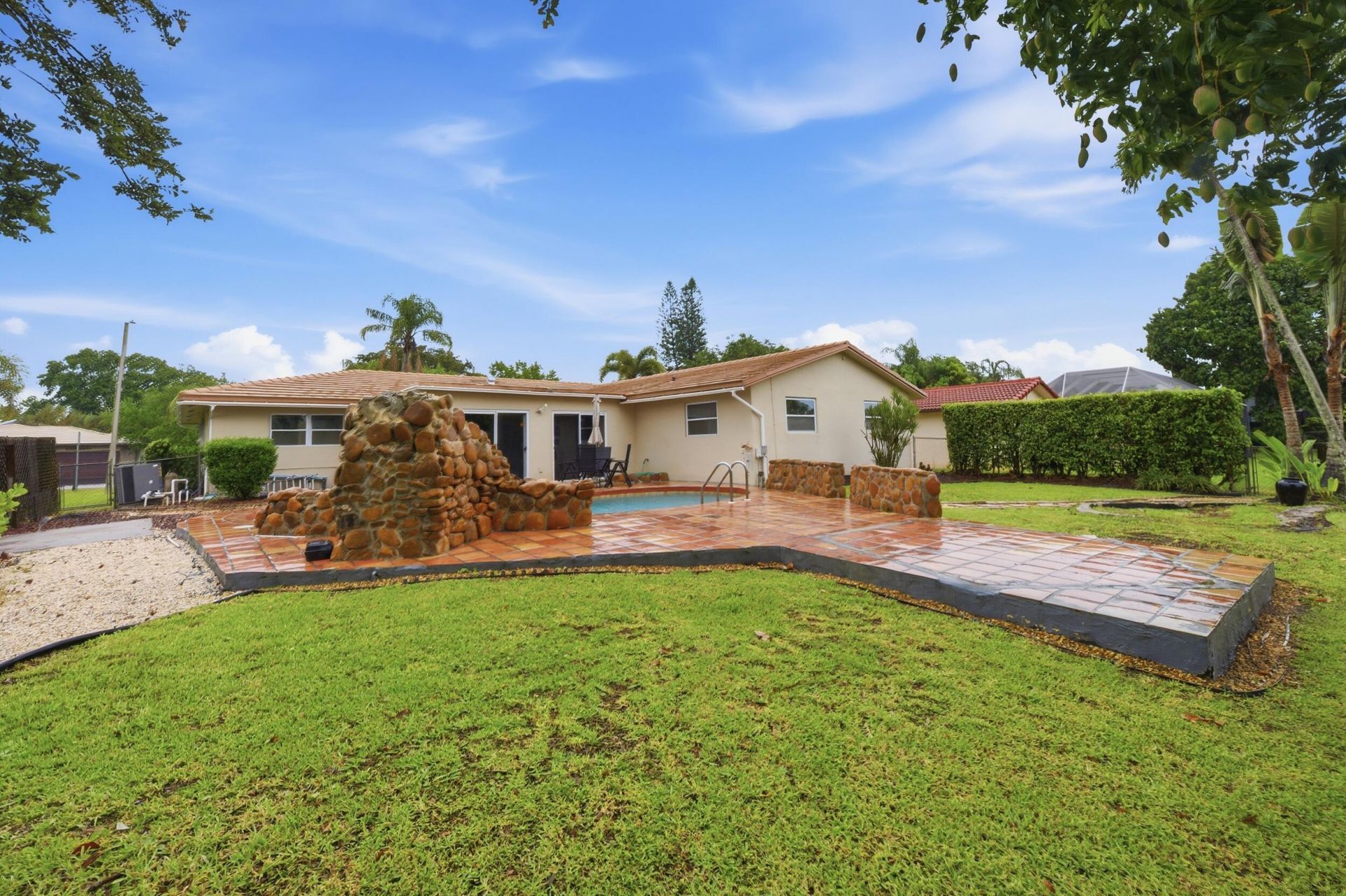 8386 Shadow Wood Boulevard, Coral Springs, FL 33071 Photo