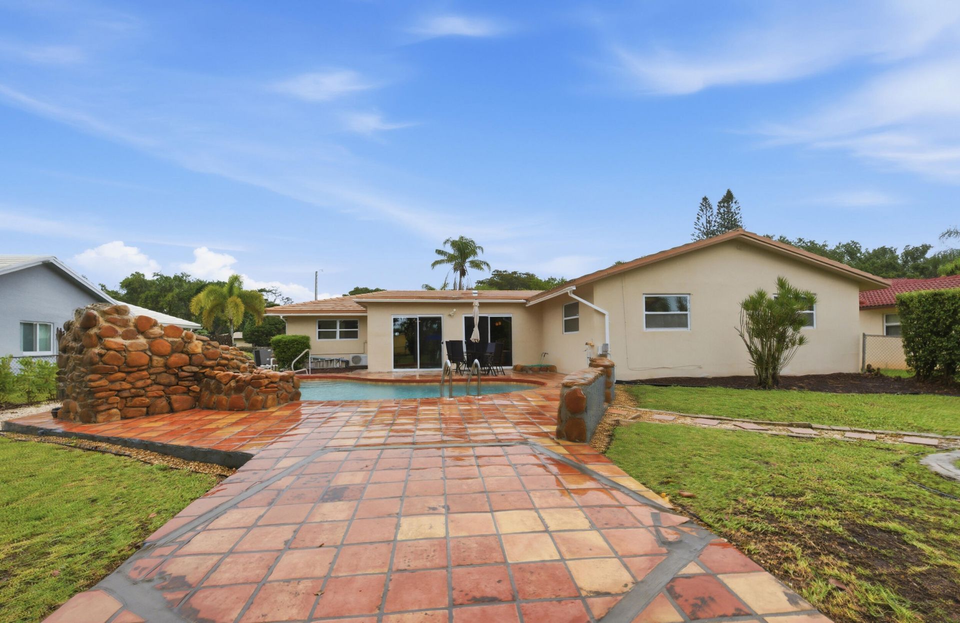 8386 Shadow Wood Boulevard, Coral Springs, FL 33071 Photo