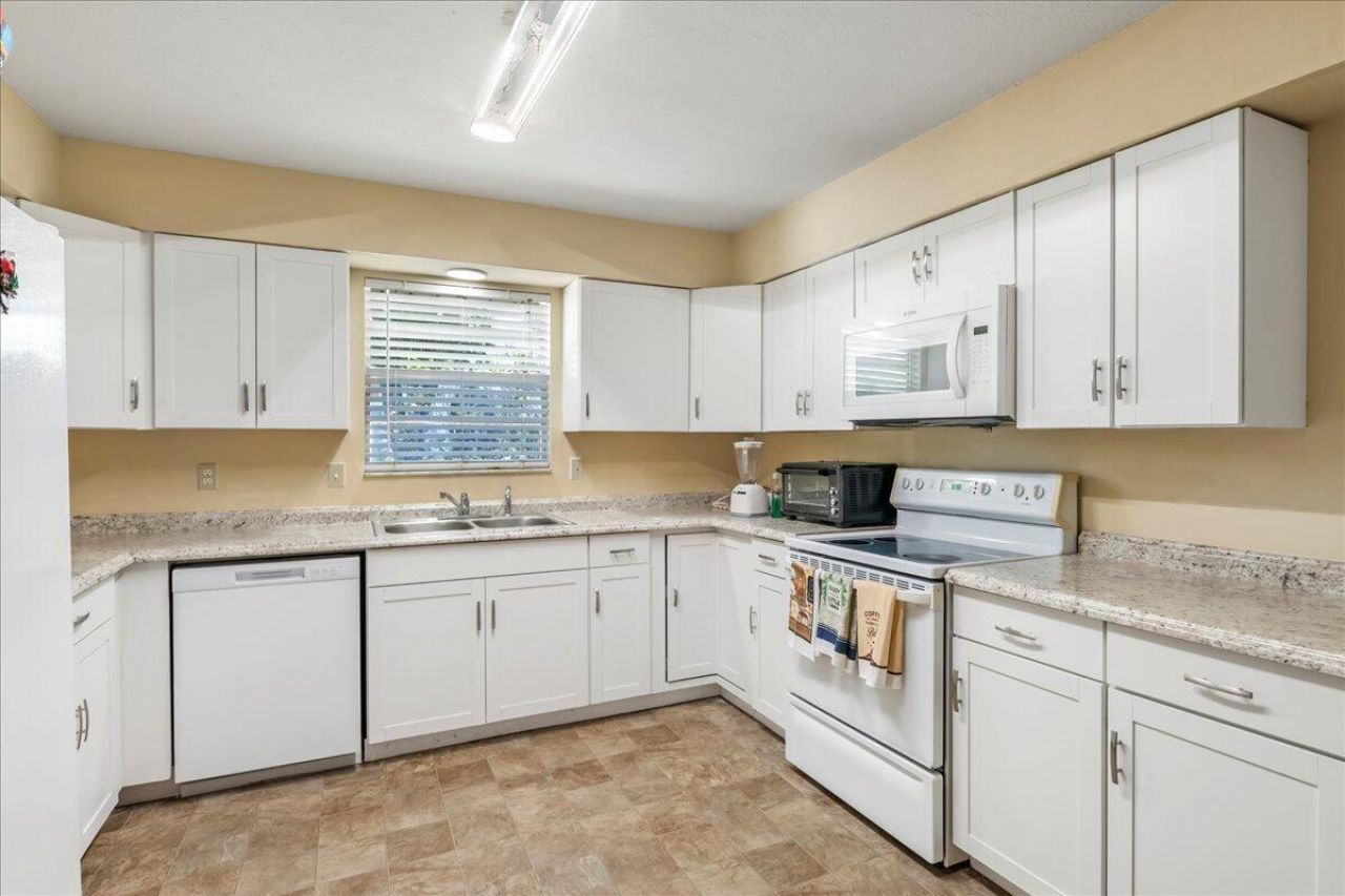 216 Micco Avenue, Sebring, FL 33870 Photo