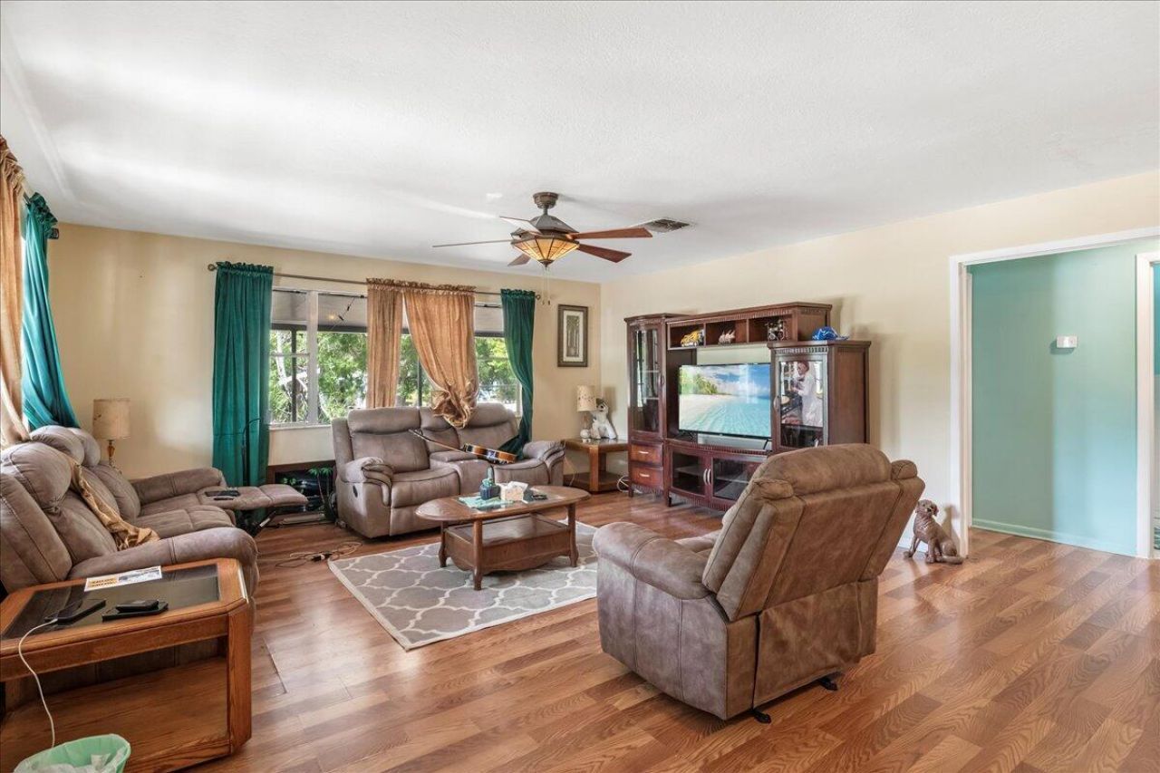 216 Micco Avenue, Sebring, FL 33870 Photo