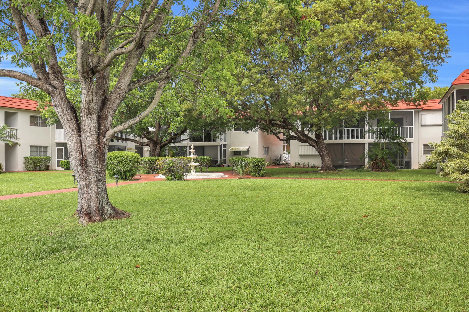 899 SE 2nd Avenue, Unit 120, Deerfield Beach, FL 33441 Photo