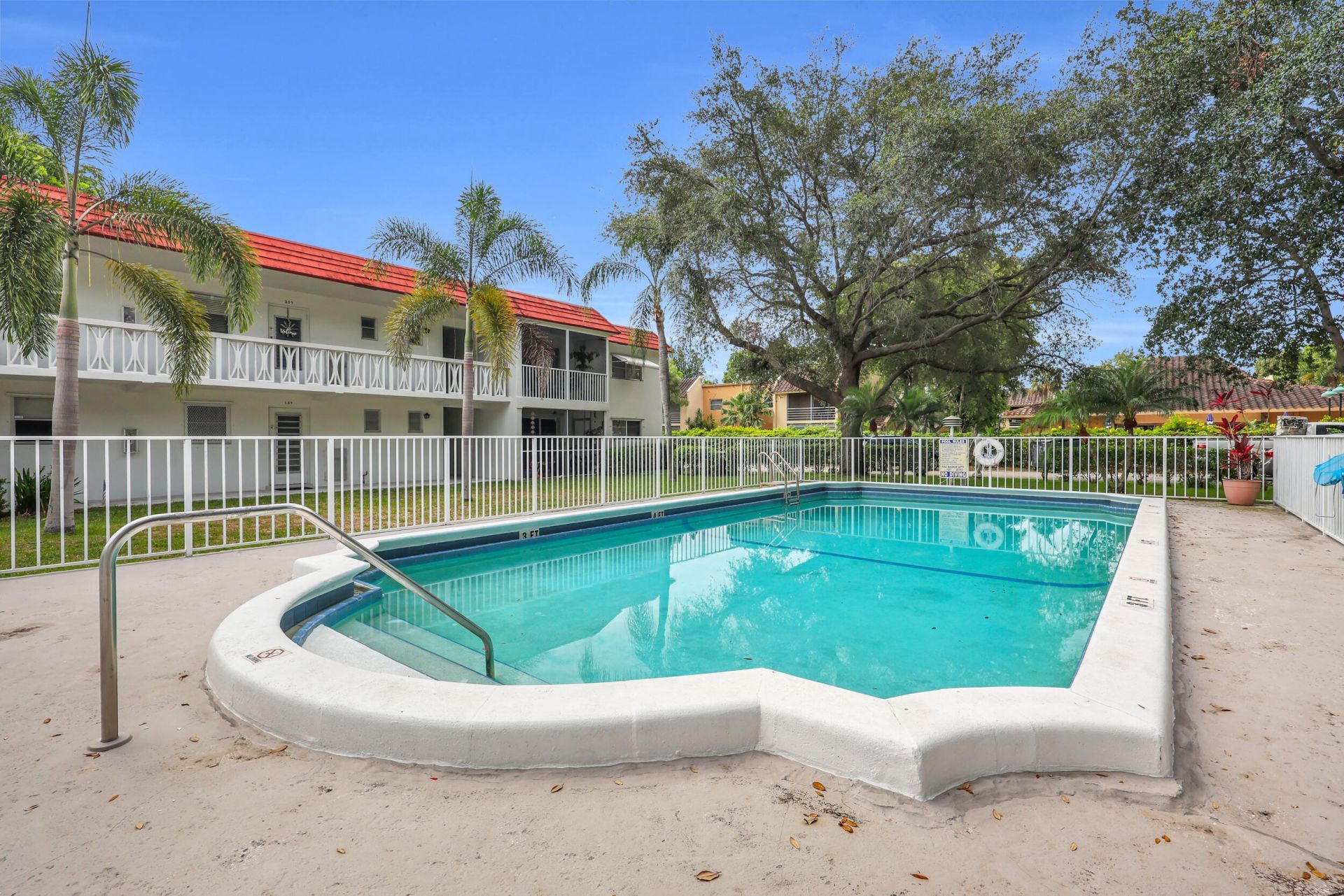 899 SE 2nd Avenue, Unit 120, Deerfield Beach, FL 33441 Photo