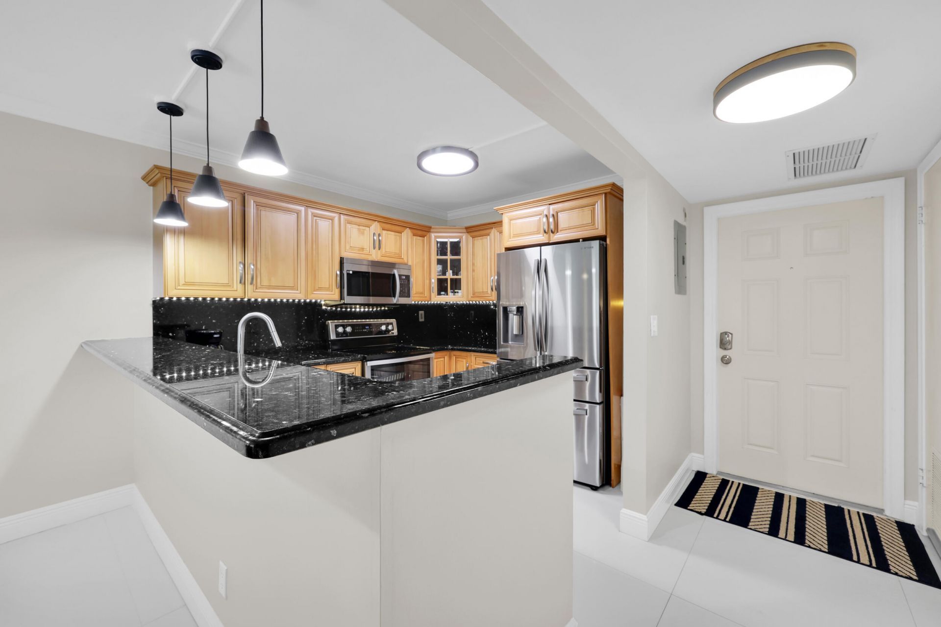 899 SE 2nd Avenue, Unit 120, Deerfield Beach, FL 33441 Photo