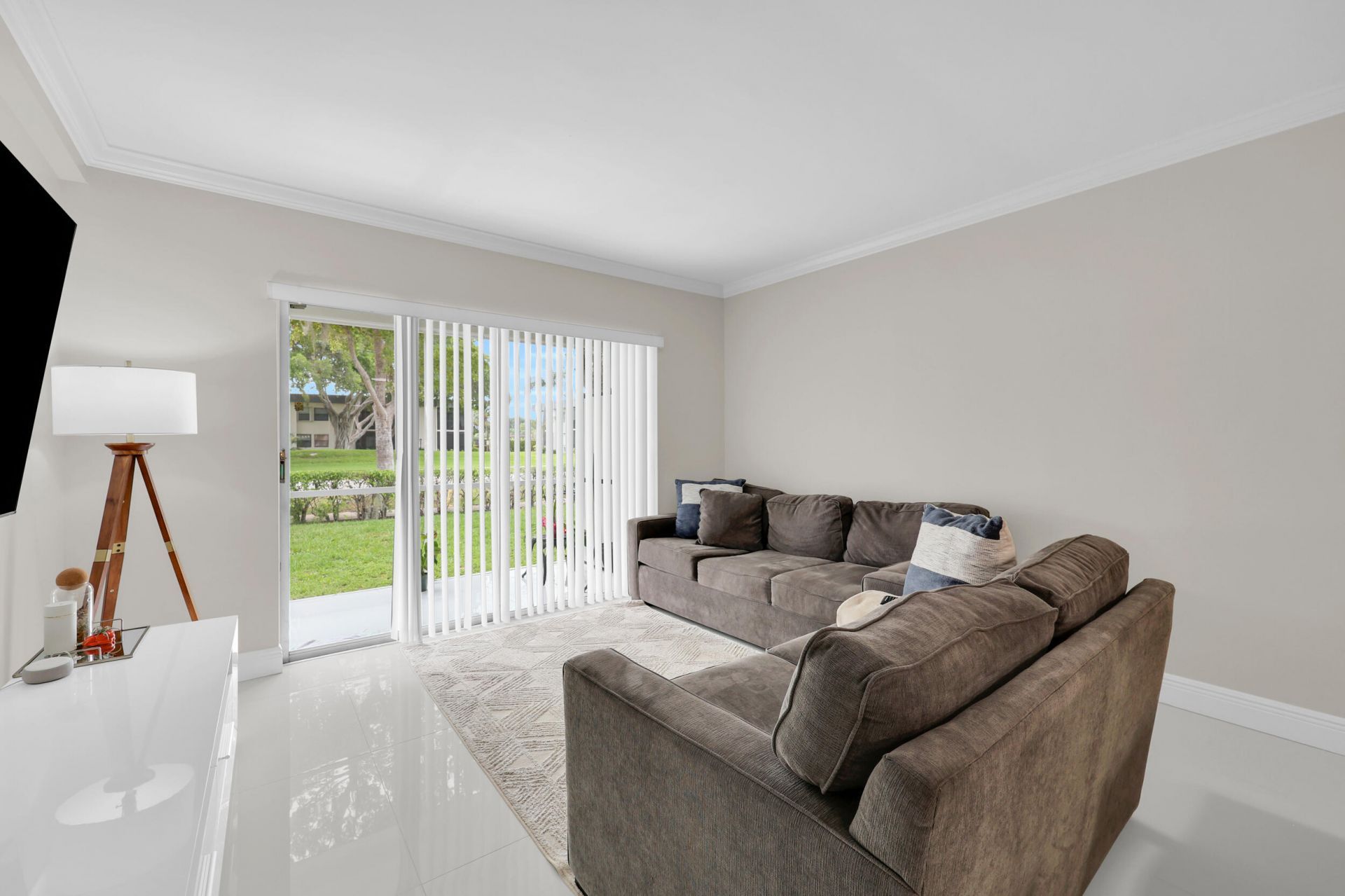 899 SE 2nd Avenue, Unit 120, Deerfield Beach, FL 33441 Photo