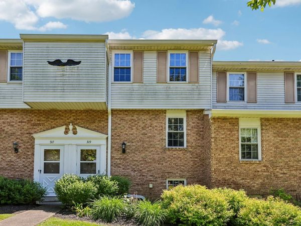 319 Bellford Court , Cranberry Twp, PA 16066