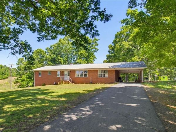 605 Clarksbury Church Road , Thomasville, NC 27360