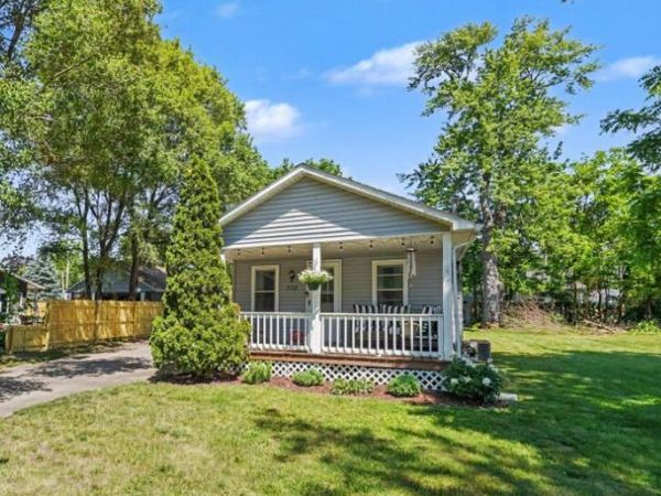 722 S Grant Avenue, Three Rivers, MI 49093