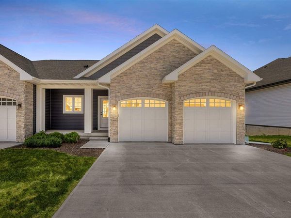 2886 Crimson Ln, Unit D, Coralville, IA 52241