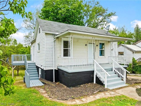 70042 1st Street , Flushing, OH 43977