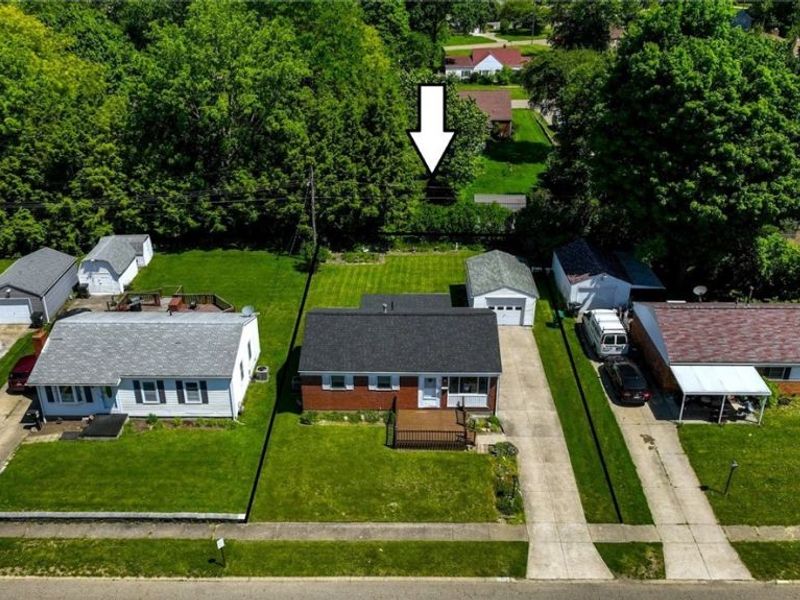 2217 40th Street NE, Canton, OH 44705 Photo 5