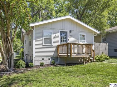 6160 Charles Street, Omaha, NE 68132