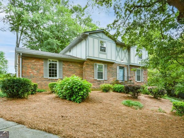 435 Stonebridge Drive, Roswell, GA 30075