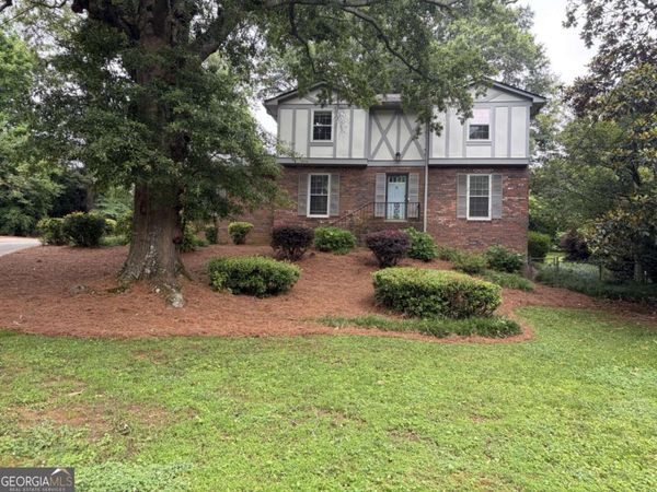 435 Stonebridge Drive, Roswell, GA 30075