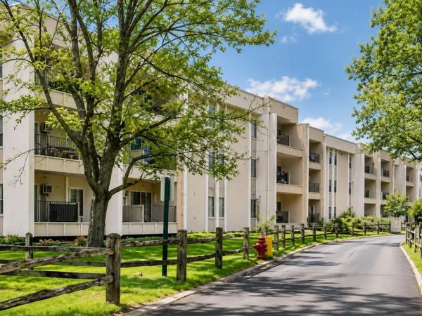 4110 Rahn Road , Unit 323, Eagan, MN 55122