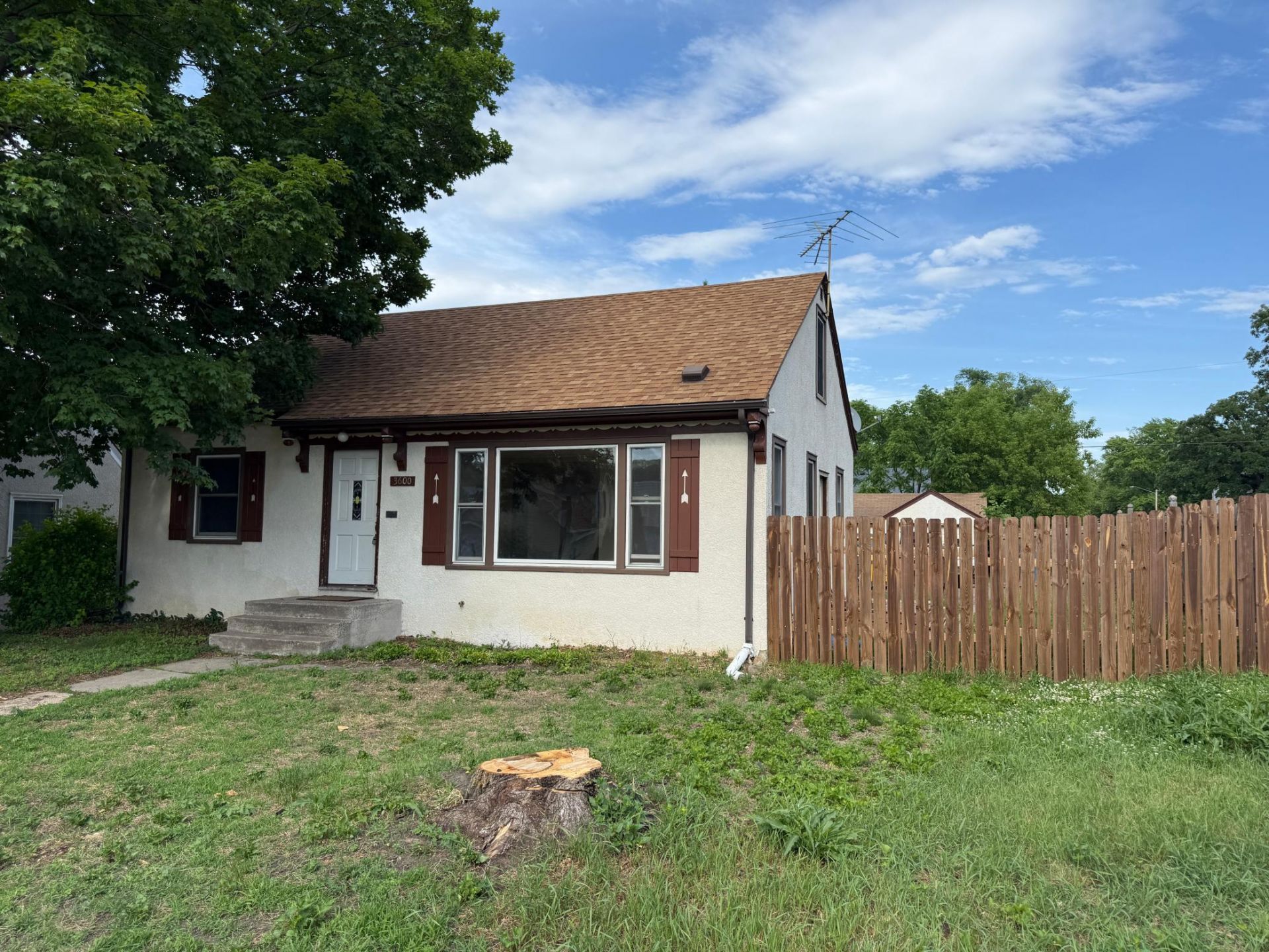 3600 Noble Avenue N, Robbinsdale, MN 55422