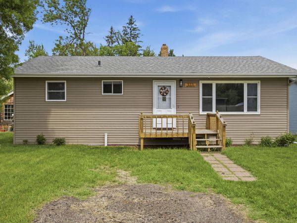 333 3rd Avenue E, Hunter, ND 58048
