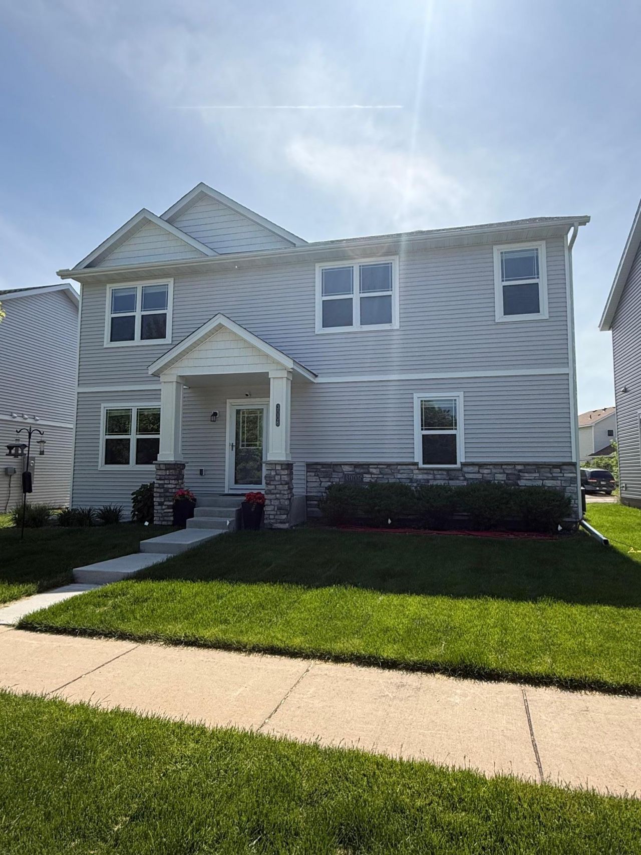 3006 Hemingway Drive, Chaska, MN 55318