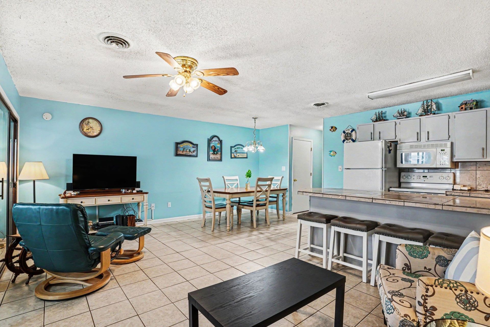 2010 Sand Dunes Dr.  Photo 12
