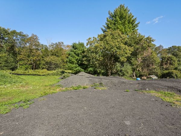 96 Georgetown , Weston, CT 06883