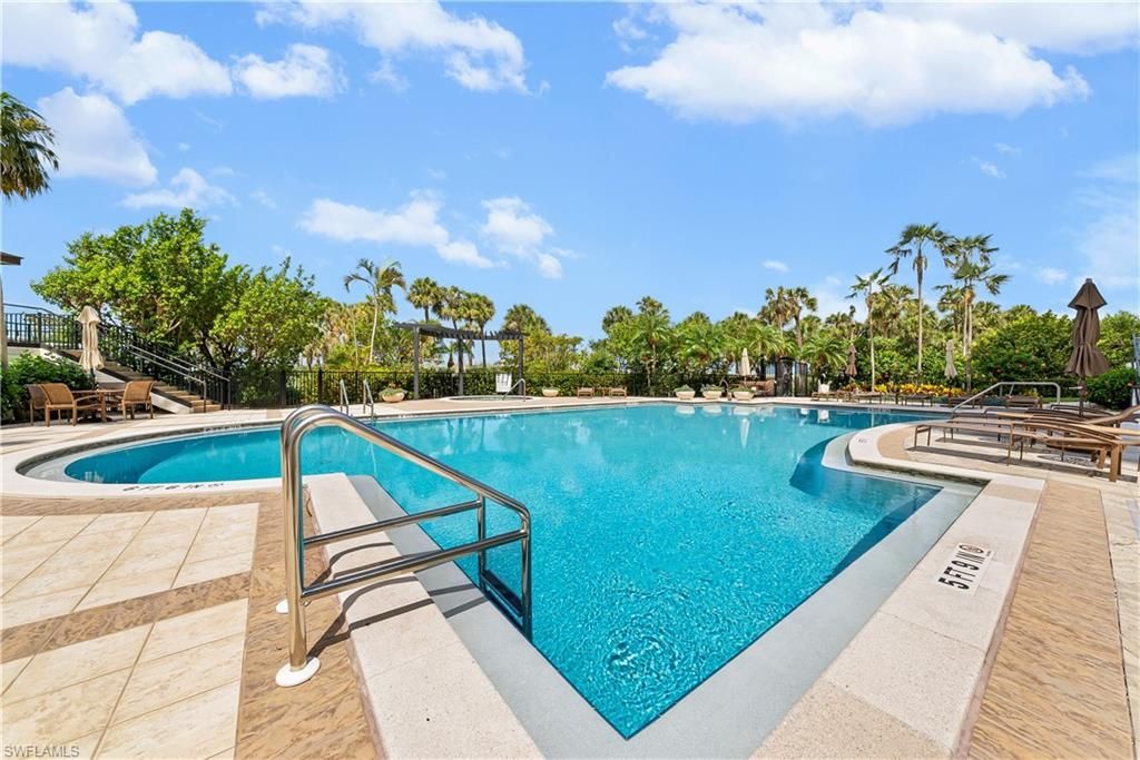 8111 Bay Colony Dr, Unit 1904, Naples, FL 34108 Photo