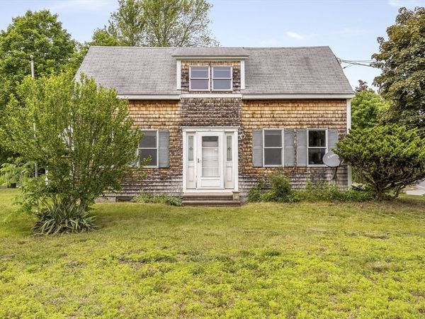 93 Main, Newbury, MA 01922
