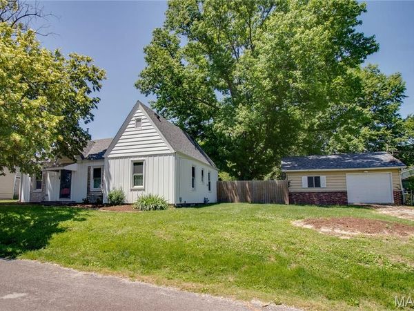 23 N 9th Street , East Alton, IL 62024