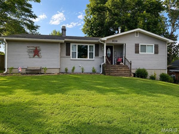 809 Boucher Street , Dexter, MO 63841