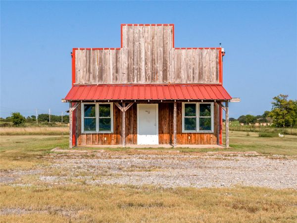 5577 W 630 Road, Chouteau, OK 74337