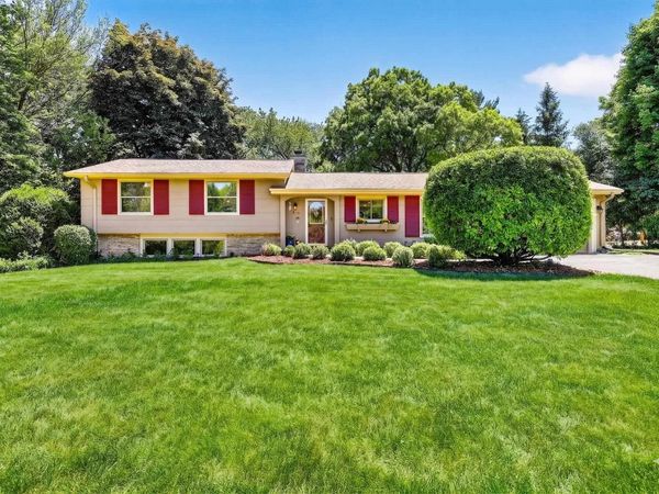 18345 Harvest Lane, Brookfield, WI 53045