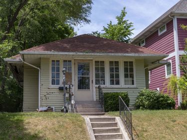 919 N Saint Louis Boulevard, South Bend, IN 46617