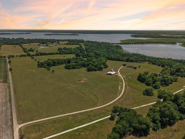 346 County Road 0090 , Powell, TX 75153