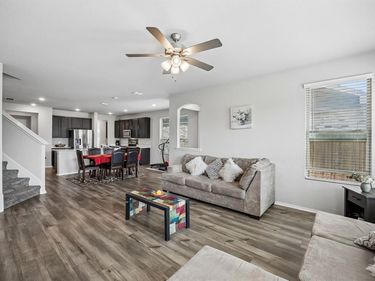 8000 Gangway Drive, Fort Worth, TX 76179