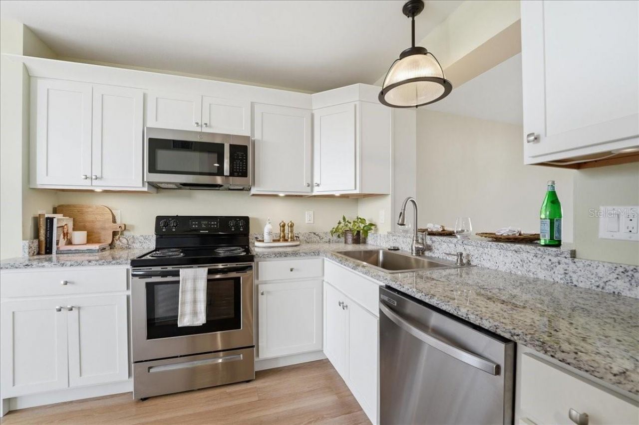 4550 Pinebrook Cir , Unit 506, Bradenton, FL 34209 Photo