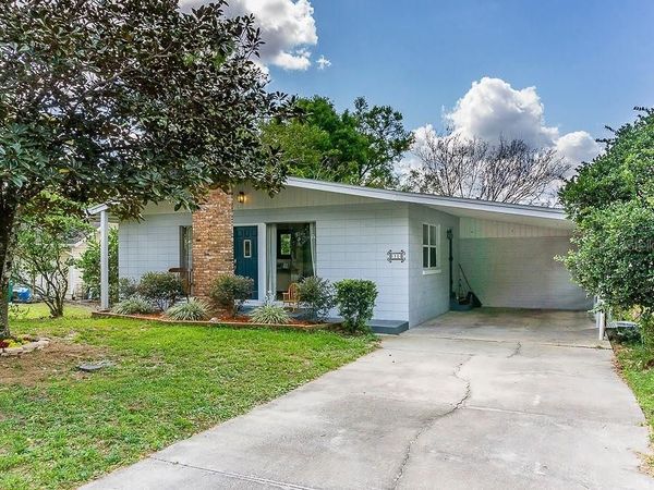 11 S UNIVERSITY CIRCLE , DELAND, FL 32724
