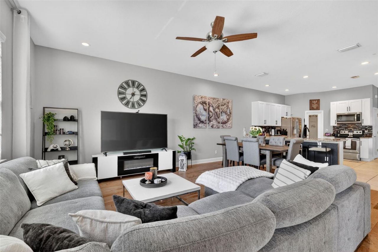 1028 Green Gate Boulevard , Groveland, FL 34736 Photo