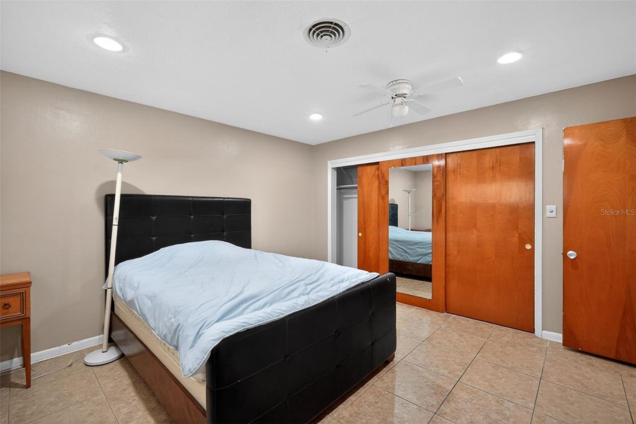 1406 Haven Bend , Tampa, FL 33613 Photo