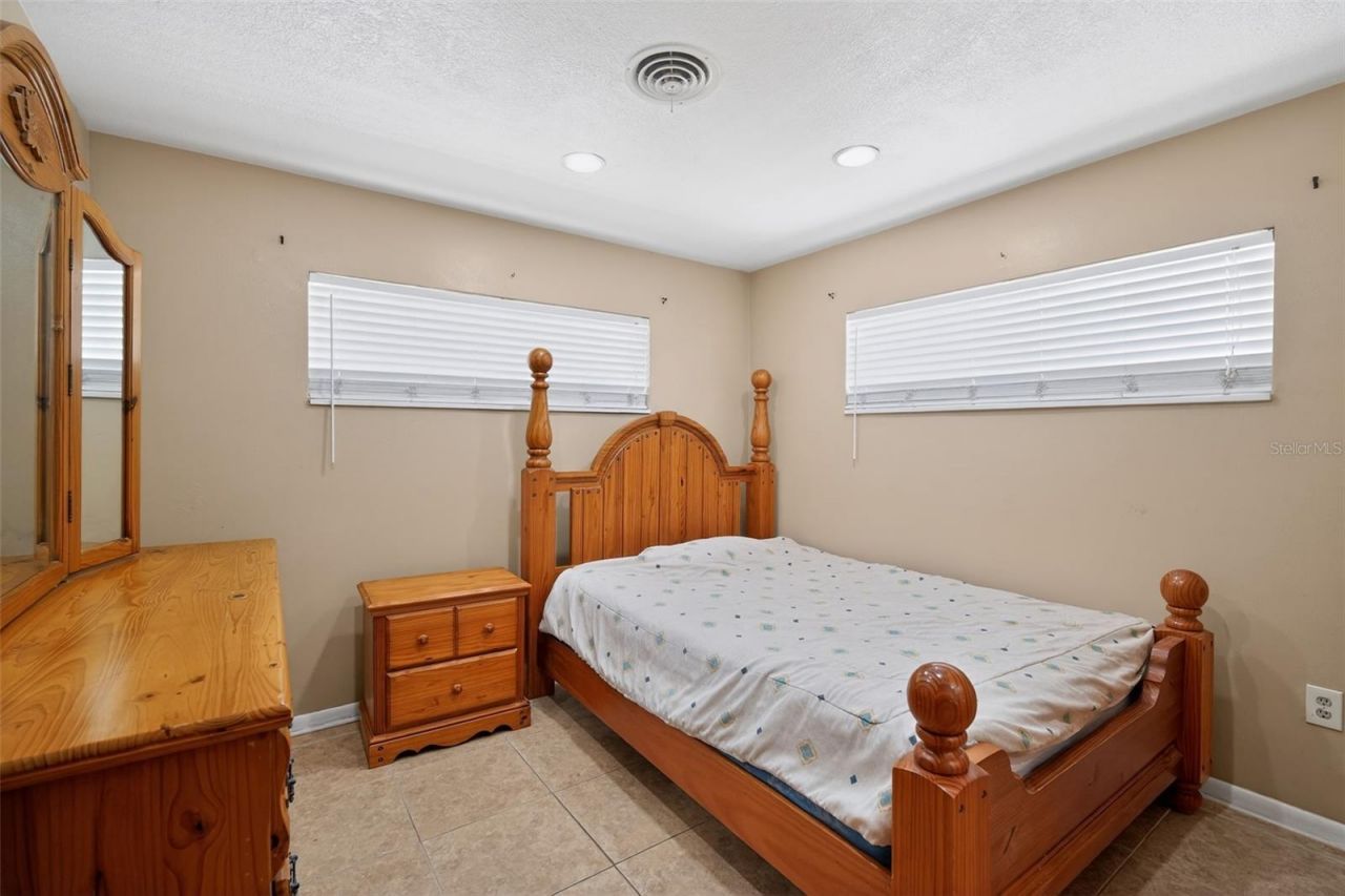 1406 Haven Bend , Tampa, FL 33613 Photo