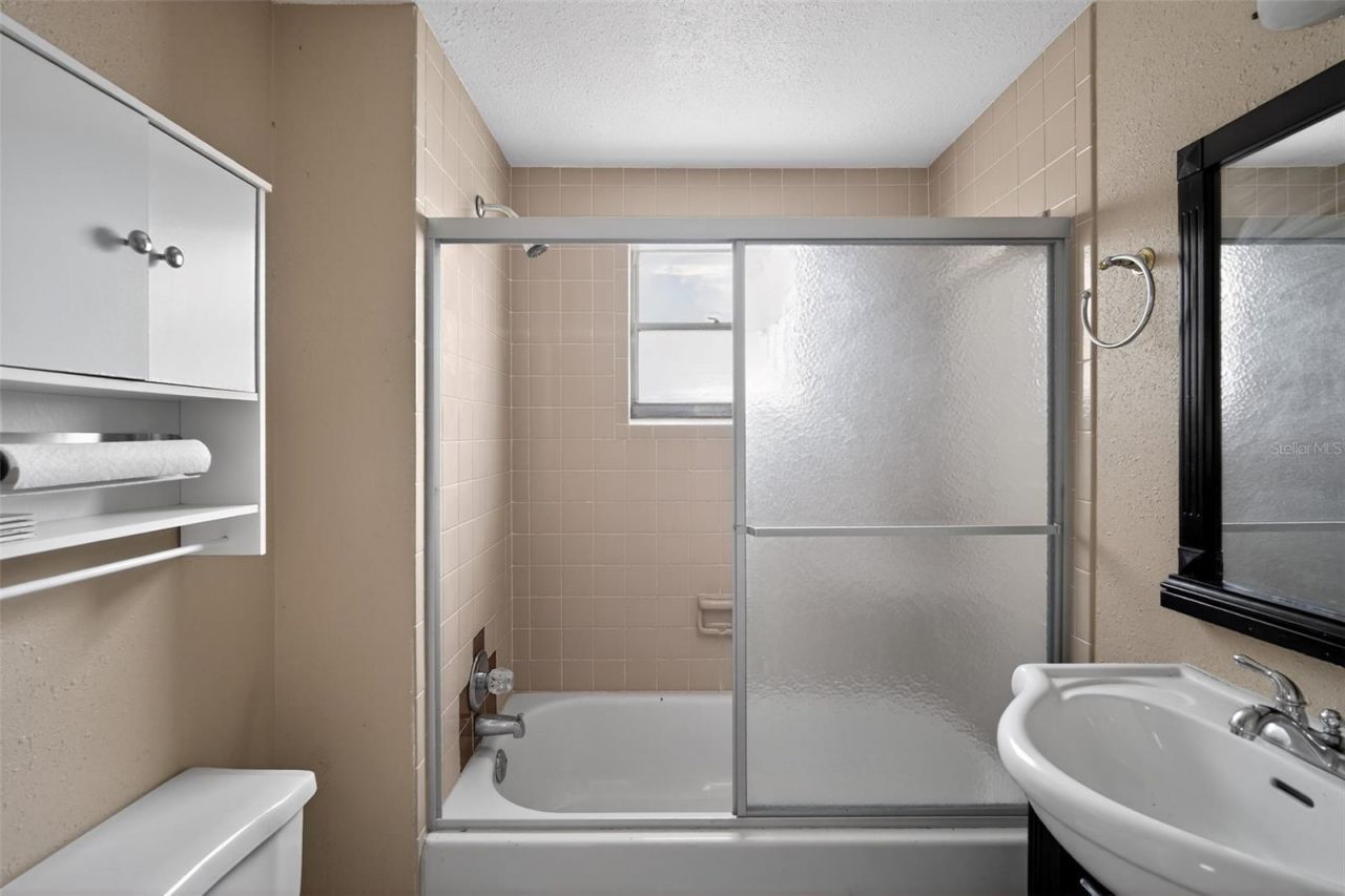 1406 Haven Bend , Tampa, FL 33613 Photo