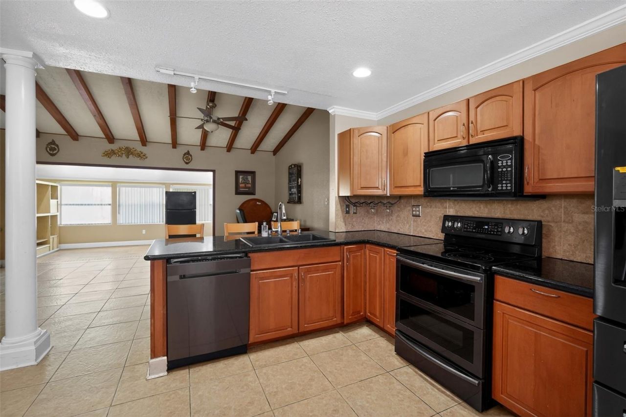 1406 Haven Bend , Tampa, FL 33613 Photo
