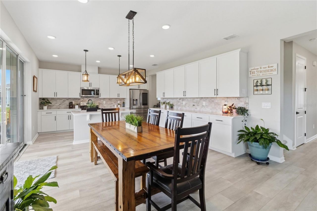 10105 Spring Lake Drive , Clermont, FL 34711 Photo
