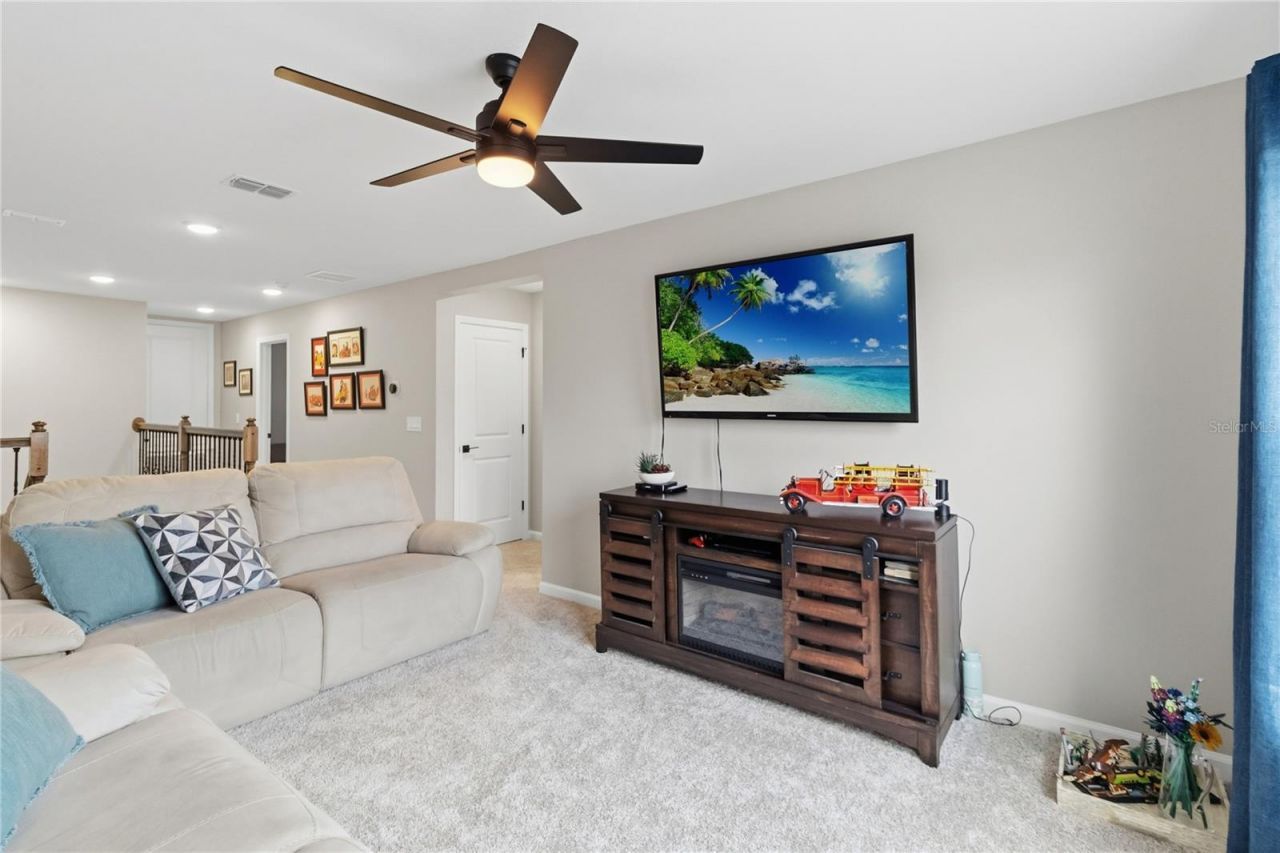 10105 Spring Lake Drive , Clermont, FL 34711 Photo