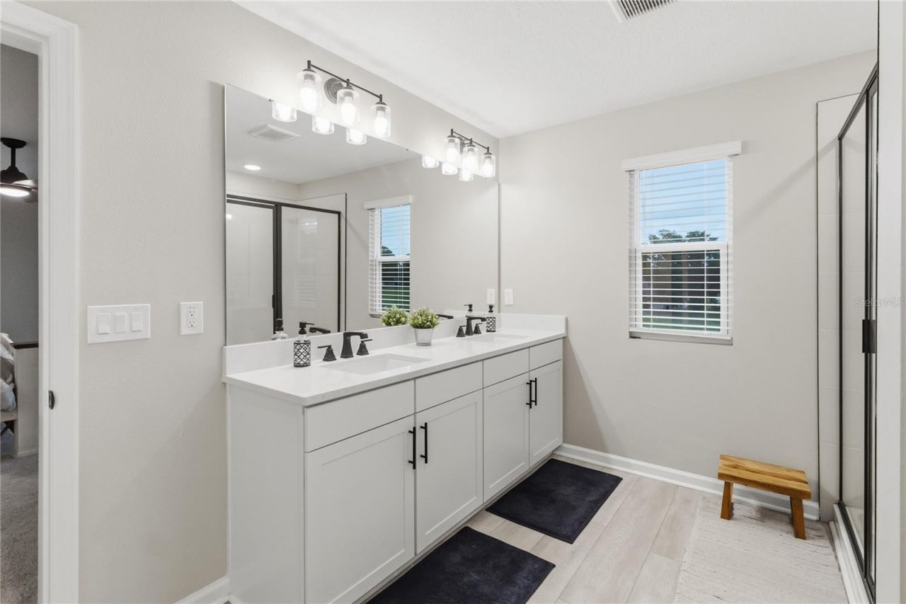 10105 Spring Lake Drive , Clermont, FL 34711 Photo